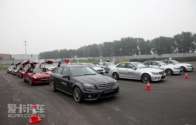 AMG与杜卡迪强强联手，开启极致驾驶培训新篇章